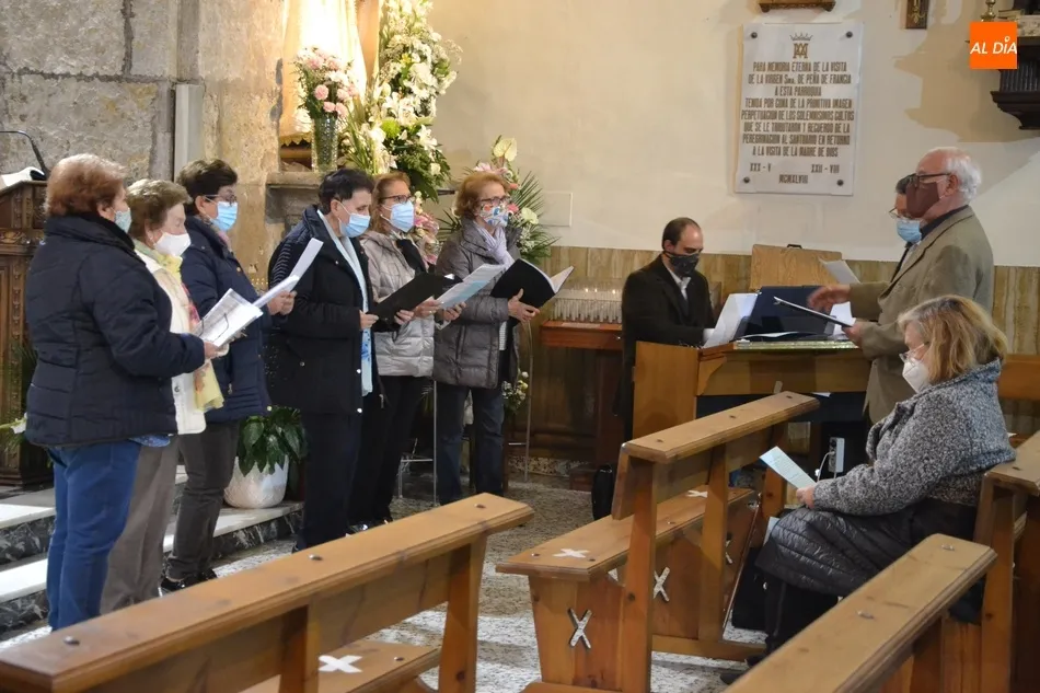 Foto 11 - Reestrenado el Himno de San Andr&eacute;s como apertura de las fiestas de la Parroquia  