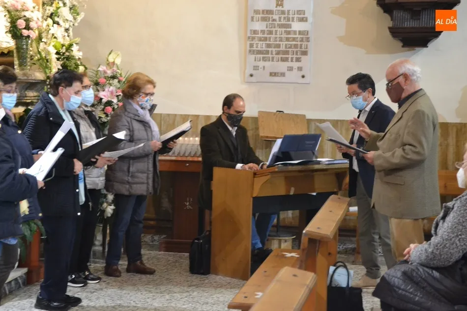 Foto 8 - Reestrenado el Himno de San Andr&eacute;s como apertura de las fiestas de la Parroquia  
