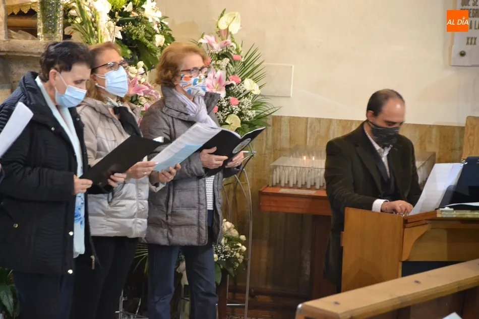 Foto 9 - Reestrenado el Himno de San Andr&eacute;s como apertura de las fiestas de la Parroquia  