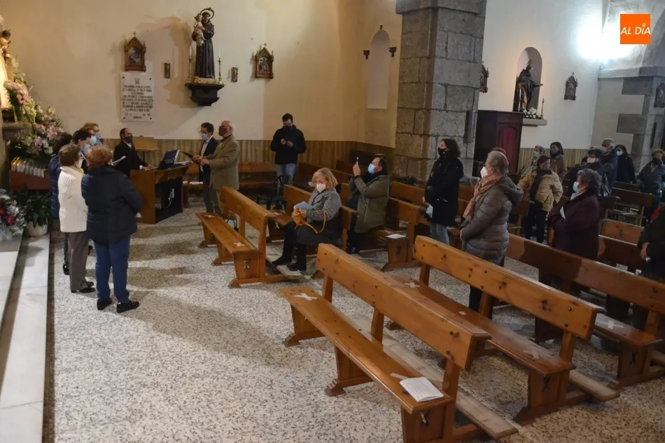 Foto 2 - Reestrenado el Himno de San Andr&eacute;s como apertura de las fiestas de la Parroquia  