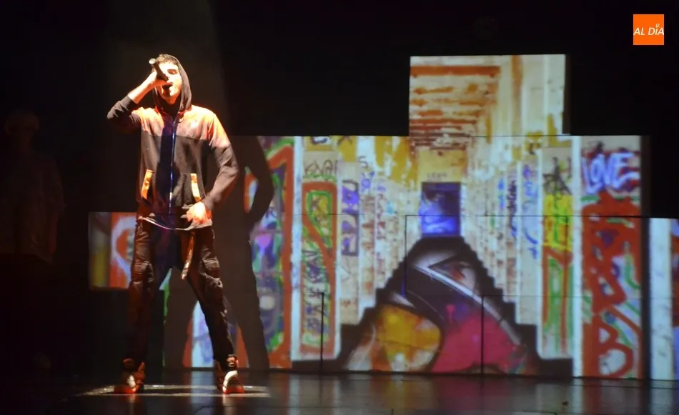 Foto 11 - Alabada clase magistral de cultura urbana a cargo de &lsquo;Breakin Barrio&rsquo; en el Teatro Nuevo  