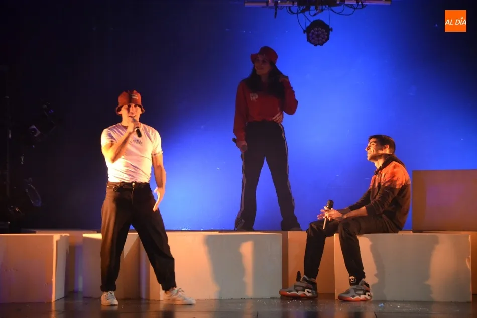 Foto 9 - Alabada clase magistral de cultura urbana a cargo de &lsquo;Breakin Barrio&rsquo; en el Teatro Nuevo  