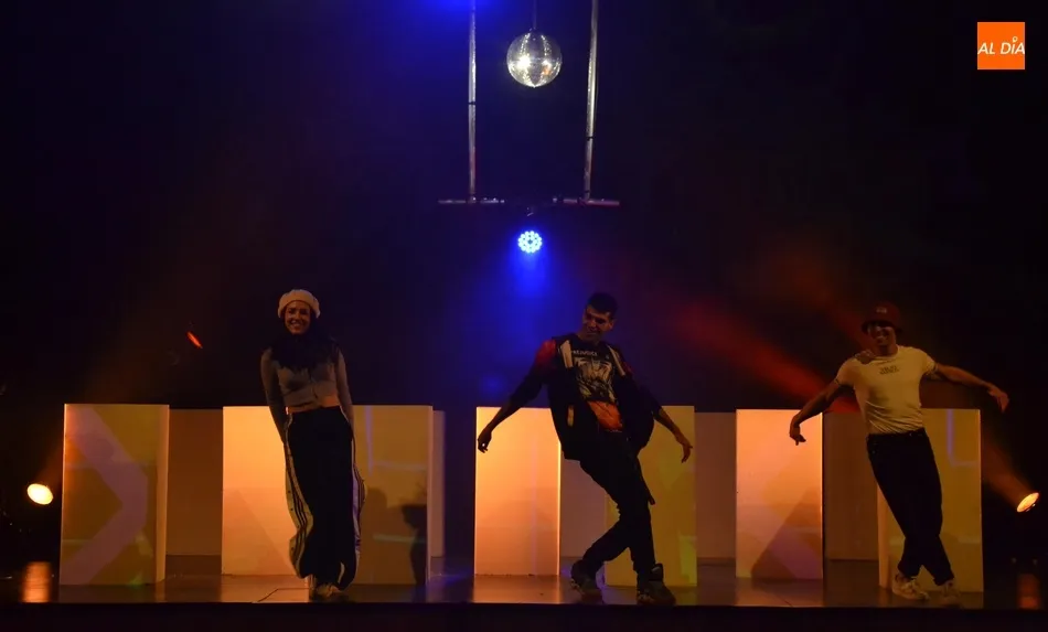Foto 3 - Alabada clase magistral de cultura urbana a cargo de &lsquo;Breakin Barrio&rsquo; en el Teatro Nuevo  
