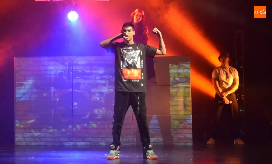 Foto 5 - Alabada clase magistral de cultura urbana a cargo de &lsquo;Breakin Barrio&rsquo; en el Teatro Nuevo  
