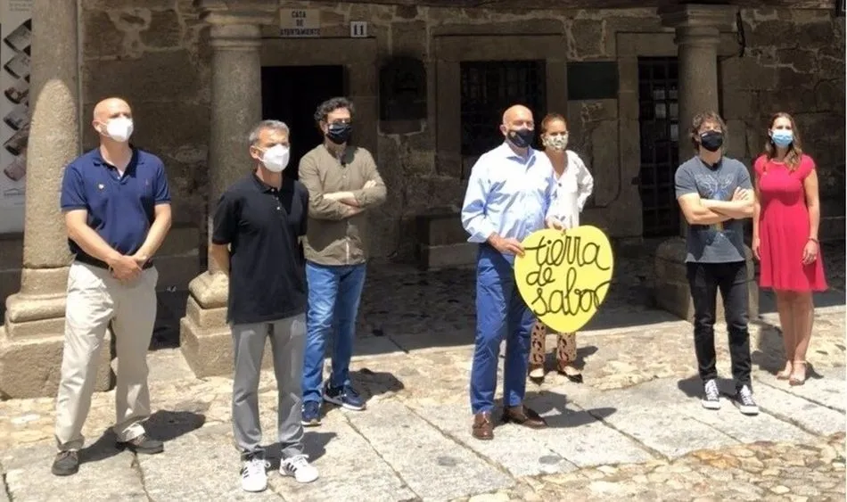 Carnero, junto con integrantes del programa. - JCYL