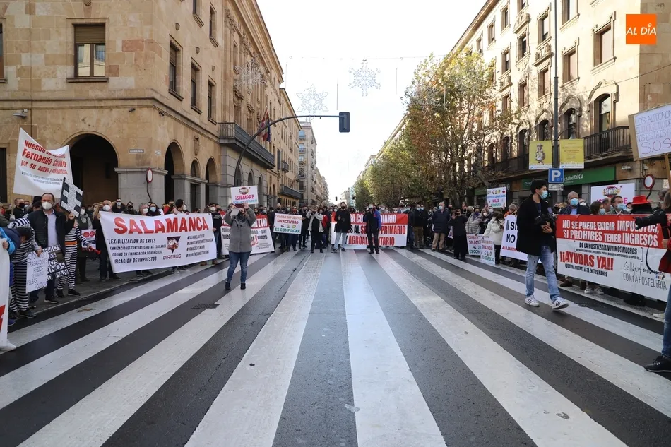 Foto 7 - Los aut&oacute;nomos claman en las calles de Salamanca: &ldquo;Necesitamos trabajar ya&rdquo;