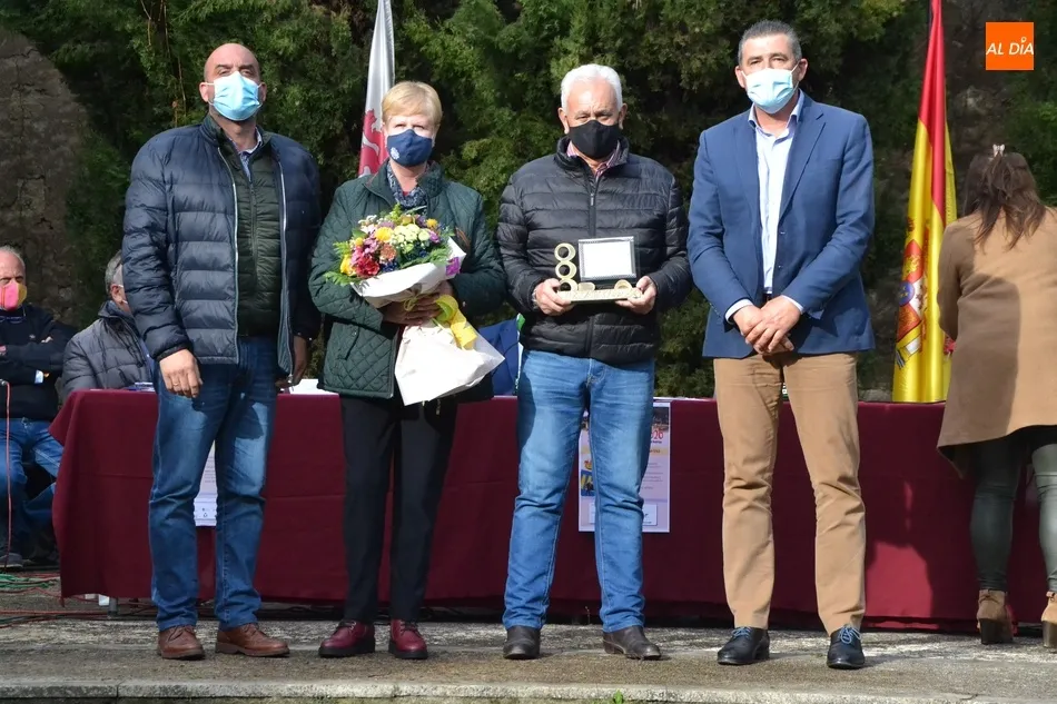Foto 4 - El Ayuntamiento rinde homenaje a tres empleados jubilados por su trabajo como matarifes  