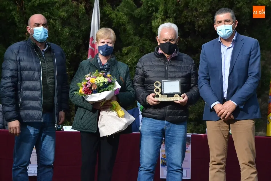 Foto 3 - El Ayuntamiento rinde homenaje a tres empleados jubilados por su trabajo como matarifes  