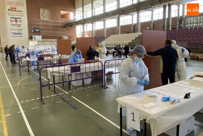 Foto 6 - Cientos de pruebas realizadas y grandes medidas de seguridad marcan el arranque del cribado masivo...