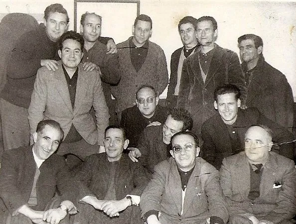 Las directivas Saliente y Entrante del Casino Obrero Candelariense. Data de los años 60.