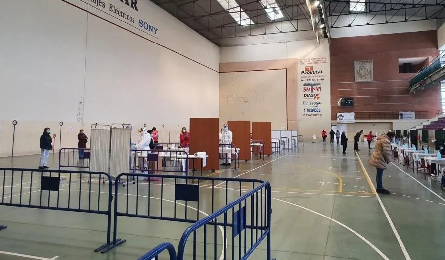 Cribado con test de antígenos en Peñaranda de Brancamonte. Foto de la DELEGACIÓN TERRITORIAL DE LA JUNTA EN SALAMANCA