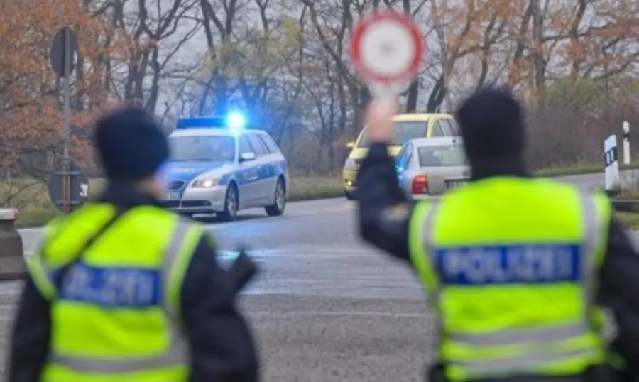 Foto del archivo de EP de una intervención anterior de la Policía alemana