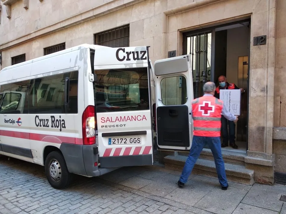 Foto 5 - Llegan a Salamanca 88.000 mascarillas para su reparto entre los colectivos m&aacute;s vulnerables