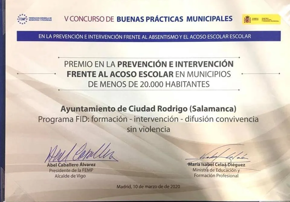 Foto 3 - El proyecto contra el acoso escolar del IES Fray Diego se lleva un premio de la FEMP  