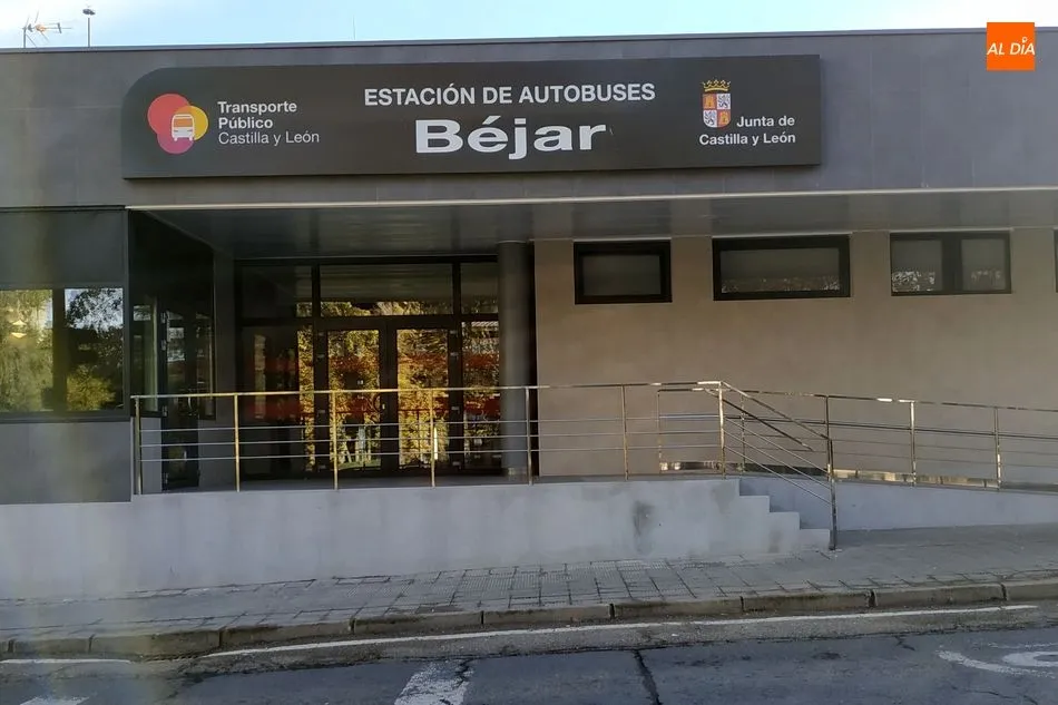 Foto 8 - Abierta al p&uacute;blico la renovada estaci&oacute;n de autobuses de B&eacute;jar