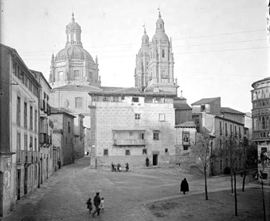 La ‘casa del pintor’, al final de la Rúa Mayor