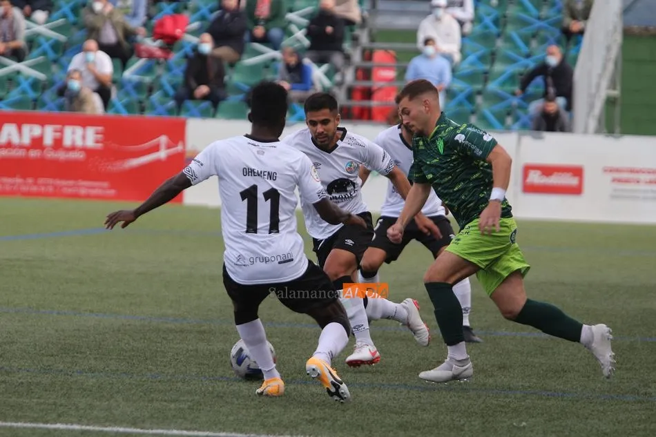 Télles, en el derbi del Municipal Luis Ramos