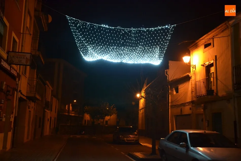 Foto 5 - Encendido el alumbrado navide&ntilde;o, que estrena en la Plaza Mayor un &aacute;rbol con&nbsp;11.640 luces  