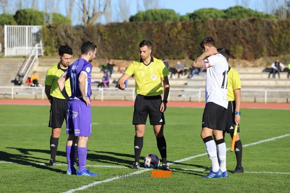 Capitanes del Salamanca UDS B y el Peñaranda, en el sorteo de campos