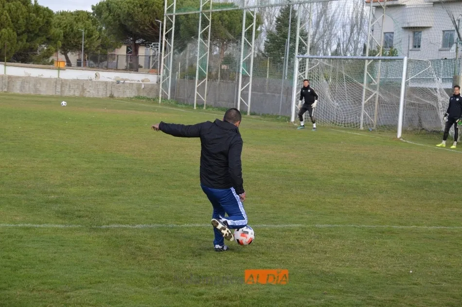 Foto 9 - Due&ntilde;as cambia a Owen por Mora y Jim&eacute;nez apunta a titular en el Salamanca UDS para Zamora