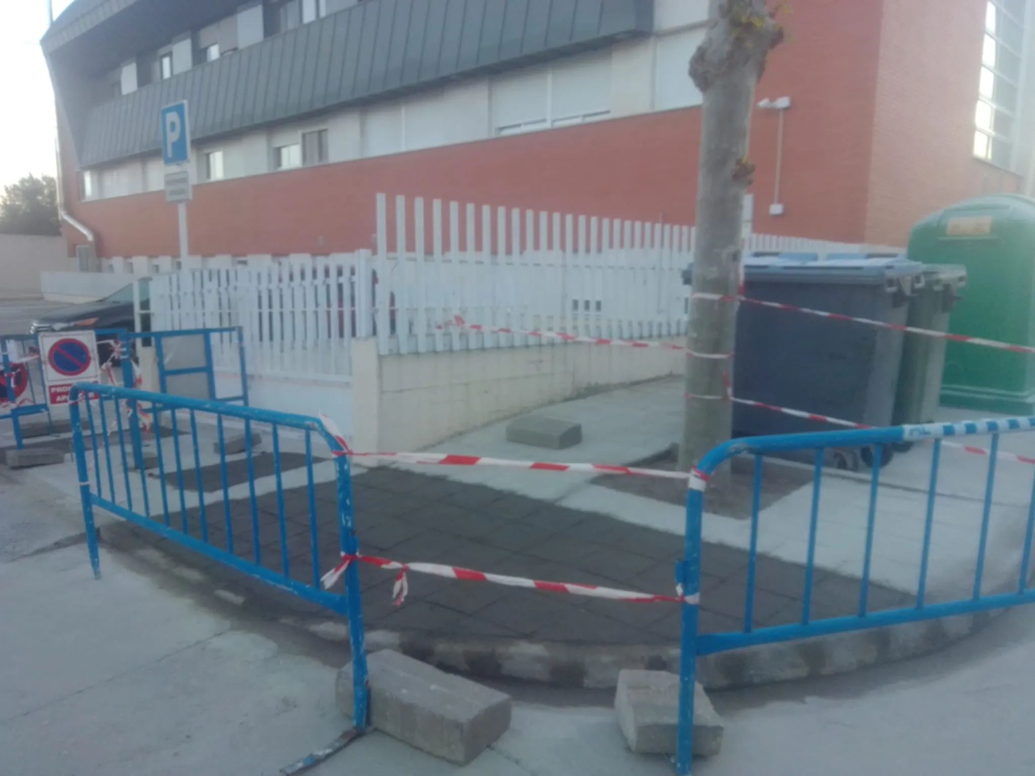 Foto 5 - Reparado el firme del parking de la Bas&iacute;lica de Santa Teresa  