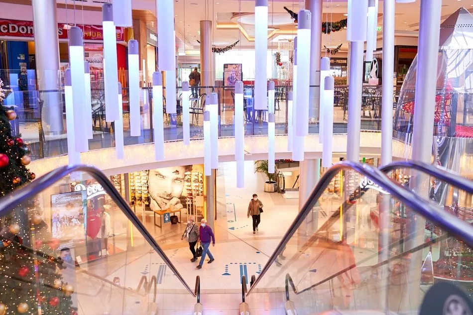 Foto 7 - Tiendas, restaurantes y cines, abiertos en el Centro Comercial El Tormes