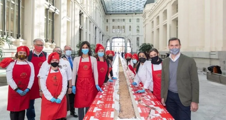 El turrón solidario más largo del mundo. Foto: EP