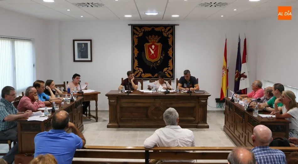 El enfrentamiento entre equipo de Gobierno y oposición en el Ayuntamiento de Vitigudino crece cada día que pasa para perjuicio de sus vecinos