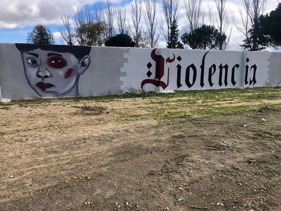 Foto 3 - Villoria estrena un mural contra la violencia  