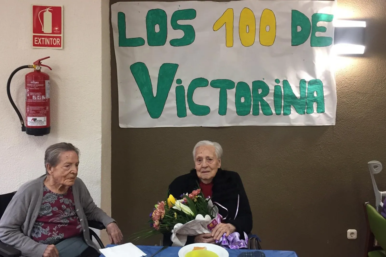Foto 3 - Victorina Andr&eacute;s Vicente celebra en Aldead&aacute;vila su cien cumplea&ntilde;os en la residencia municipal La ...
