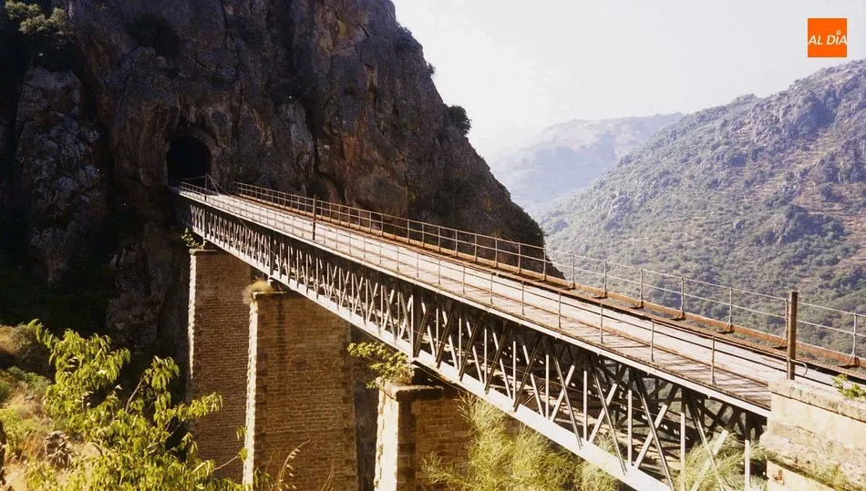 La empresa pública Tragsa se encargará de la gestión de la vía al menos durante el primer año / CORREDERA