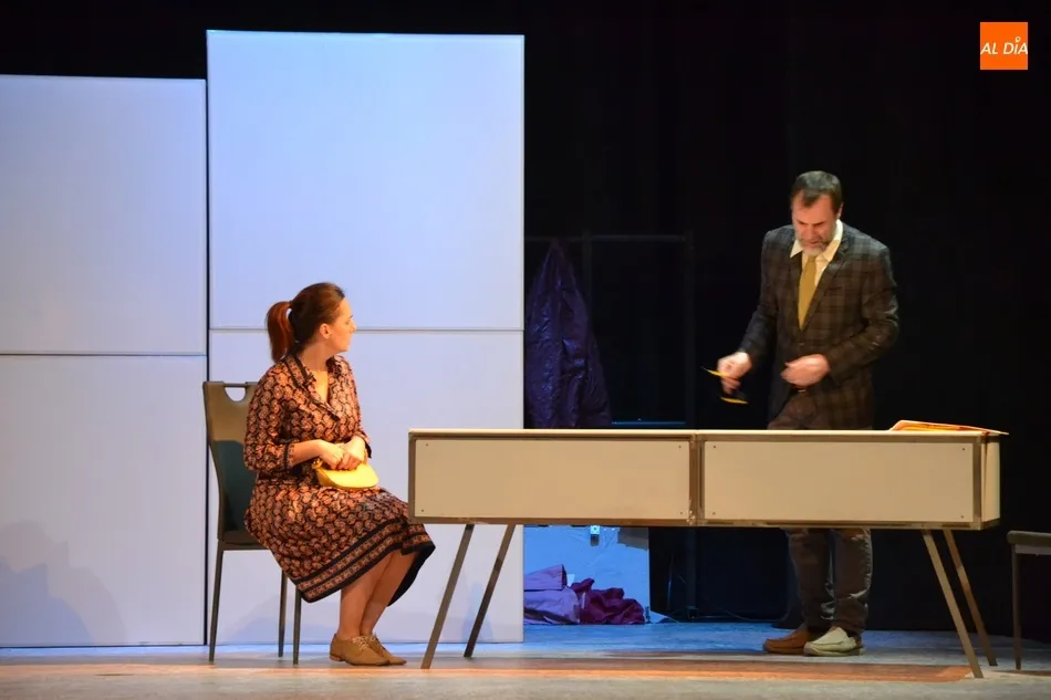 Foto 7 - Los Absurdos Teatro puede por fin subirse a las tablas del Teatro Nuevo para representar...