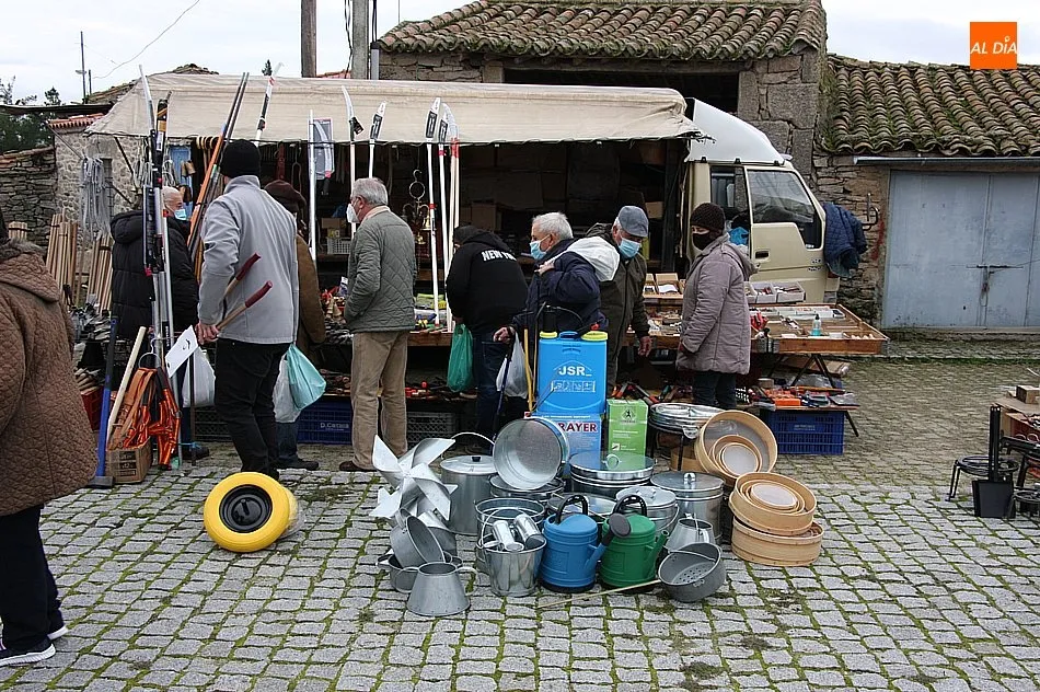 Foto 5 - El mercadillo de Trabanca cumple 16 a&ntilde;os con una excelente salud  