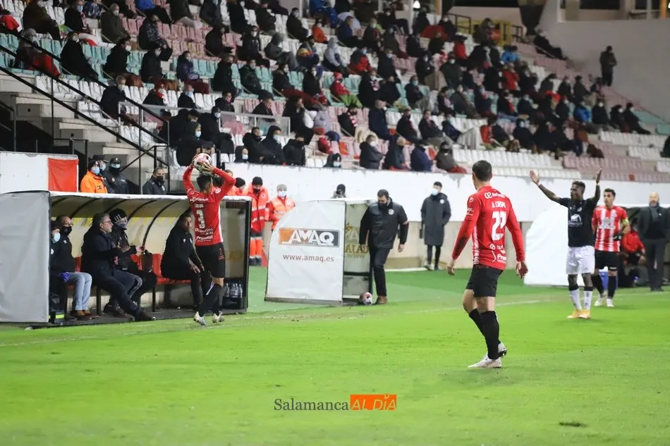 Foto 11 - La ley del ex nunca falla: Juanan le pone la vacuna a Lovato y al Salamanca UDS (2-0)