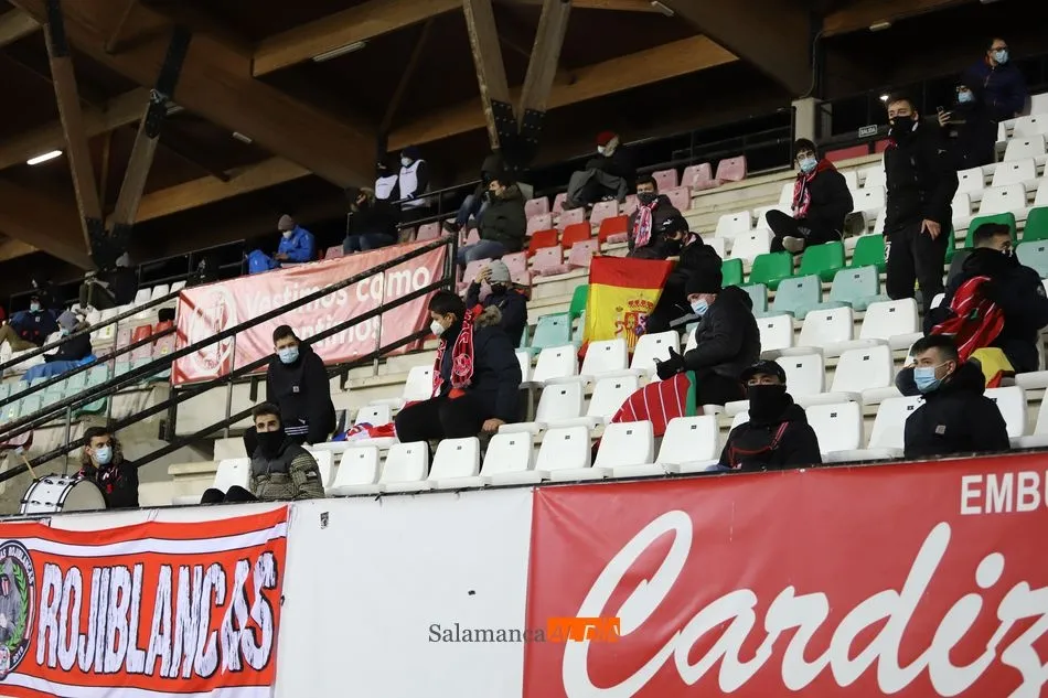 Foto 5 - La ley del ex nunca falla: Juanan le pone la vacuna a Lovato y al Salamanca UDS (2-0)