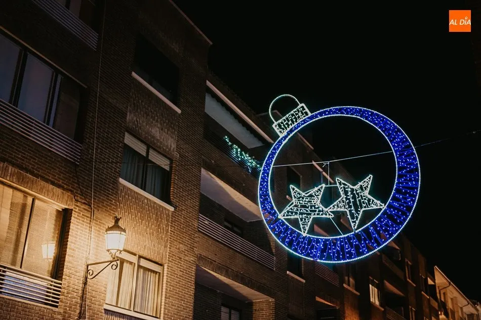 Foto 3 - Alba de Tormes enciende sus luces de Navidad