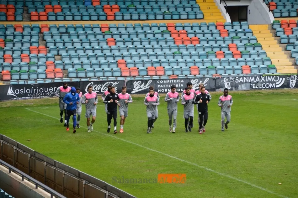 Foto 7 - Silencio sepulcral en el entrenamiento del Salamanca UDS tras la derrota en Zamora