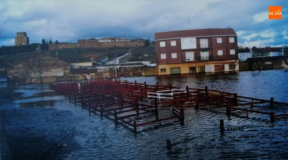 Foto 4 - Riberas del &Aacute;gueda rememora la gran riada que inund&oacute; el Arrabal del Puente hace justo 20 a&ntilde;os  