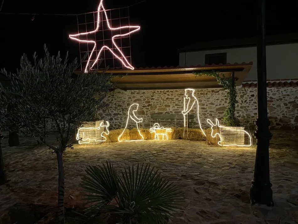 Foto 7 - Un reloj muy peculiar marca la llegada de la Navidad en Galinduste