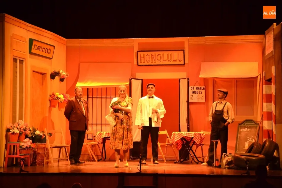Foto 6 - El p&uacute;blico mirobrigense puede por fin disfrutar de la zarzuela &lsquo;La del manojo de rosas&rsquo;  
