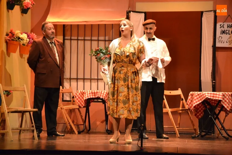 Foto 8 - El p&uacute;blico mirobrigense puede por fin disfrutar de la zarzuela &lsquo;La del manojo de rosas&rsquo;  