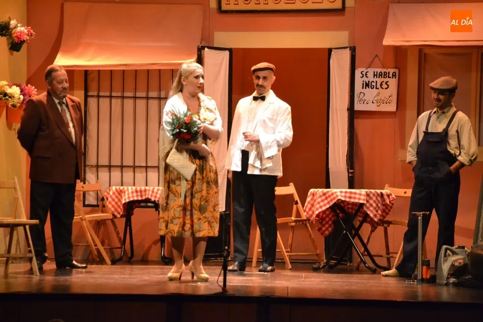 Foto 7 - El p&uacute;blico mirobrigense puede por fin disfrutar de la zarzuela &lsquo;La del manojo de rosas&rsquo;  