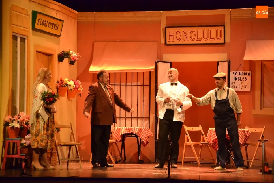 Foto 5 - El p&uacute;blico mirobrigense puede por fin disfrutar de la zarzuela &lsquo;La del manojo de rosas&rsquo;  