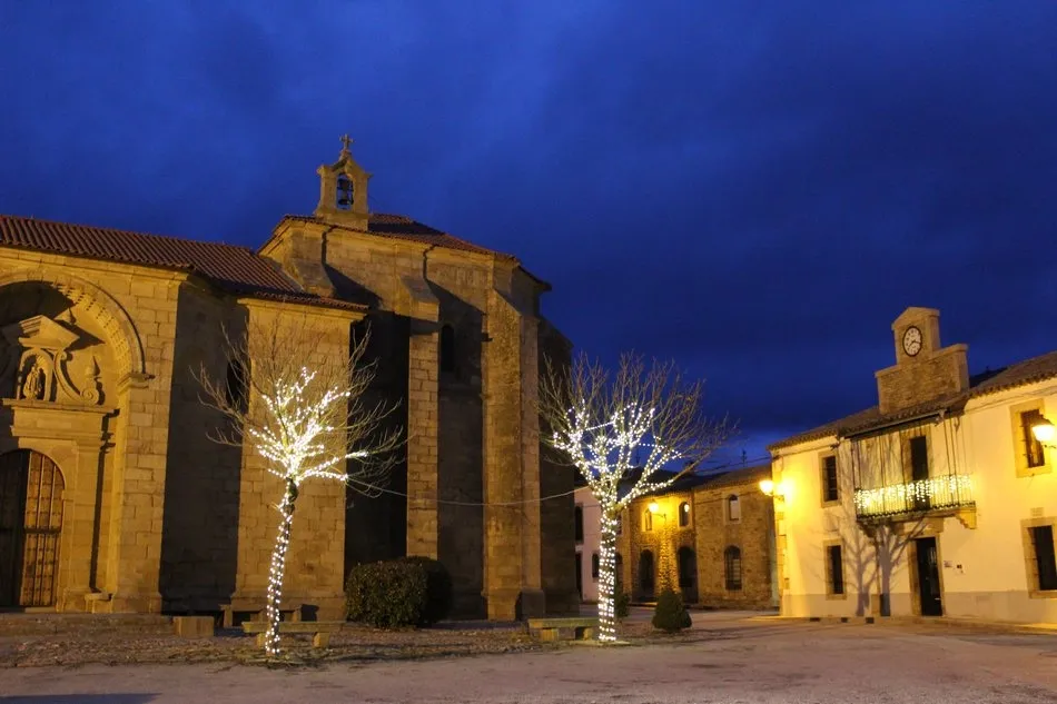 Foto 3 - Yecla de Yeltes se impregna de esp&iacute;ritu navide&ntilde;o y de la forma m&aacute;s ecol&oacute;gica  