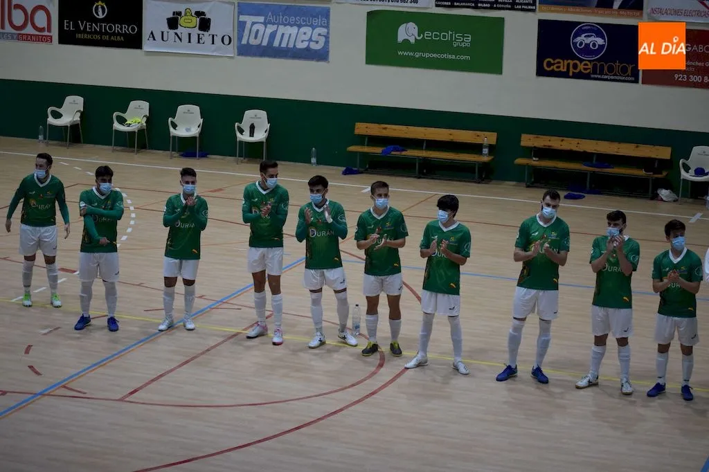 Foto 10 - El Piensos Dur&aacute;n Albense no es capaz de derribar el muro del Universidad de Valladolid (1-3)