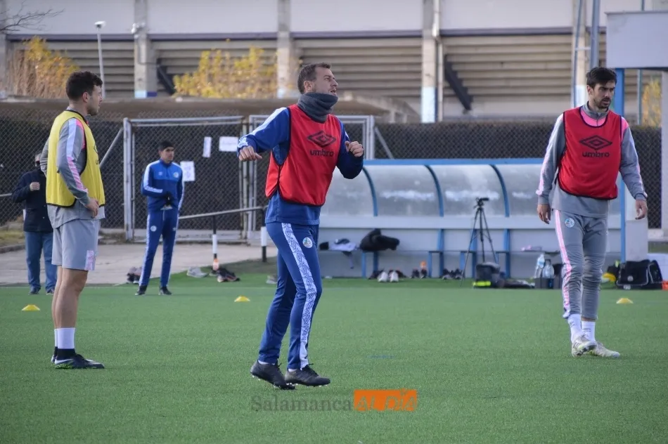 Foto 8 - Tejedor, el &lsquo;fichaje&rsquo; estrella en el entrenamiento del Salamanca UDS