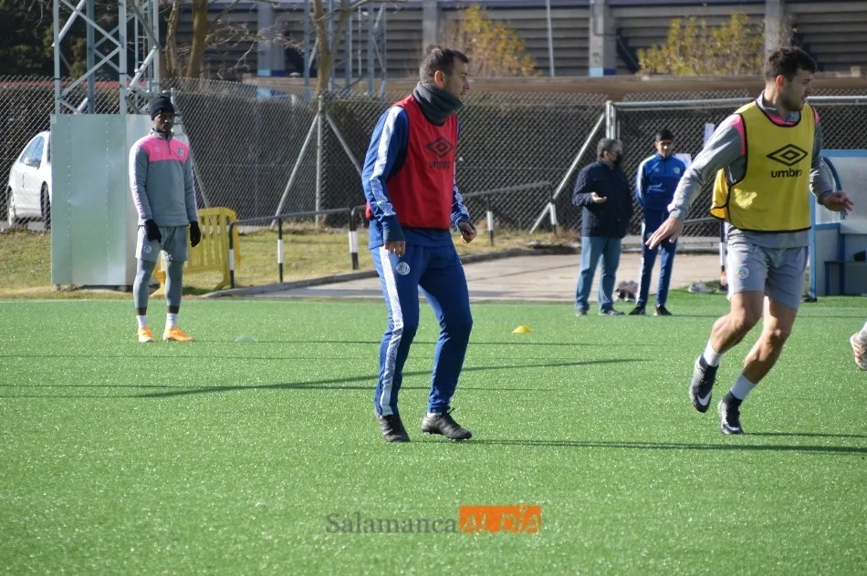 Foto 4 - Tejedor, el &lsquo;fichaje&rsquo; estrella en el entrenamiento del Salamanca UDS