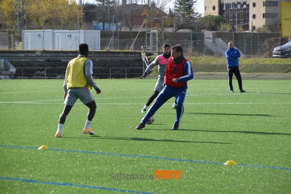Foto 2 - Tejedor, el &lsquo;fichaje&rsquo; estrella en el entrenamiento del Salamanca UDS