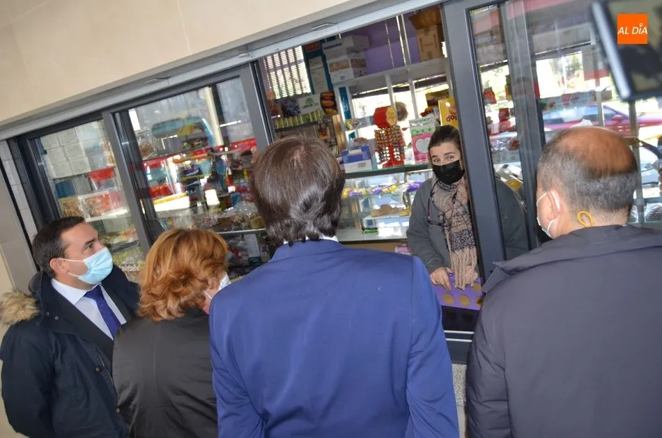 Foto 4 - El consejero de Fomento, Surarez-Qui&ntilde;ones inaugura la reforma de la estaci&oacute;n de autobuses de...