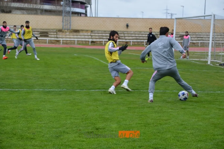 Foto 11 - Due&ntilde;as planea revoluci&oacute;n para el derbi: Sep&uacute;lveda, Llorente, Ernest y Ux&iacute;o, al once